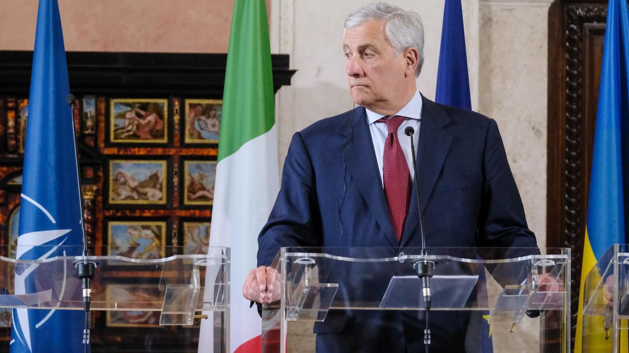 Israele attacca l’Iran, Tajani: «Dialogo, ma situazione complessa»