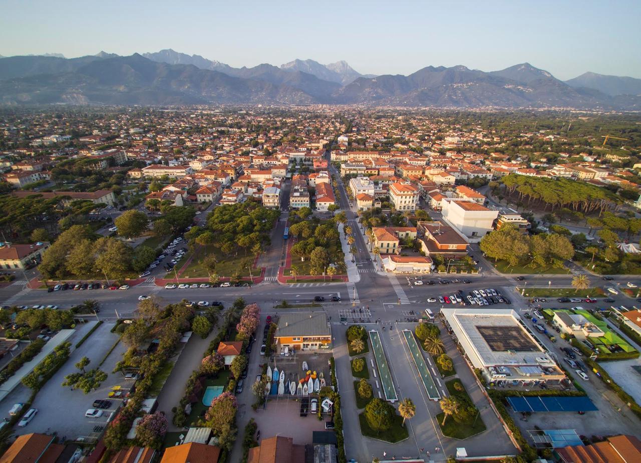 
	Una veduta di Forte dei Marmi

