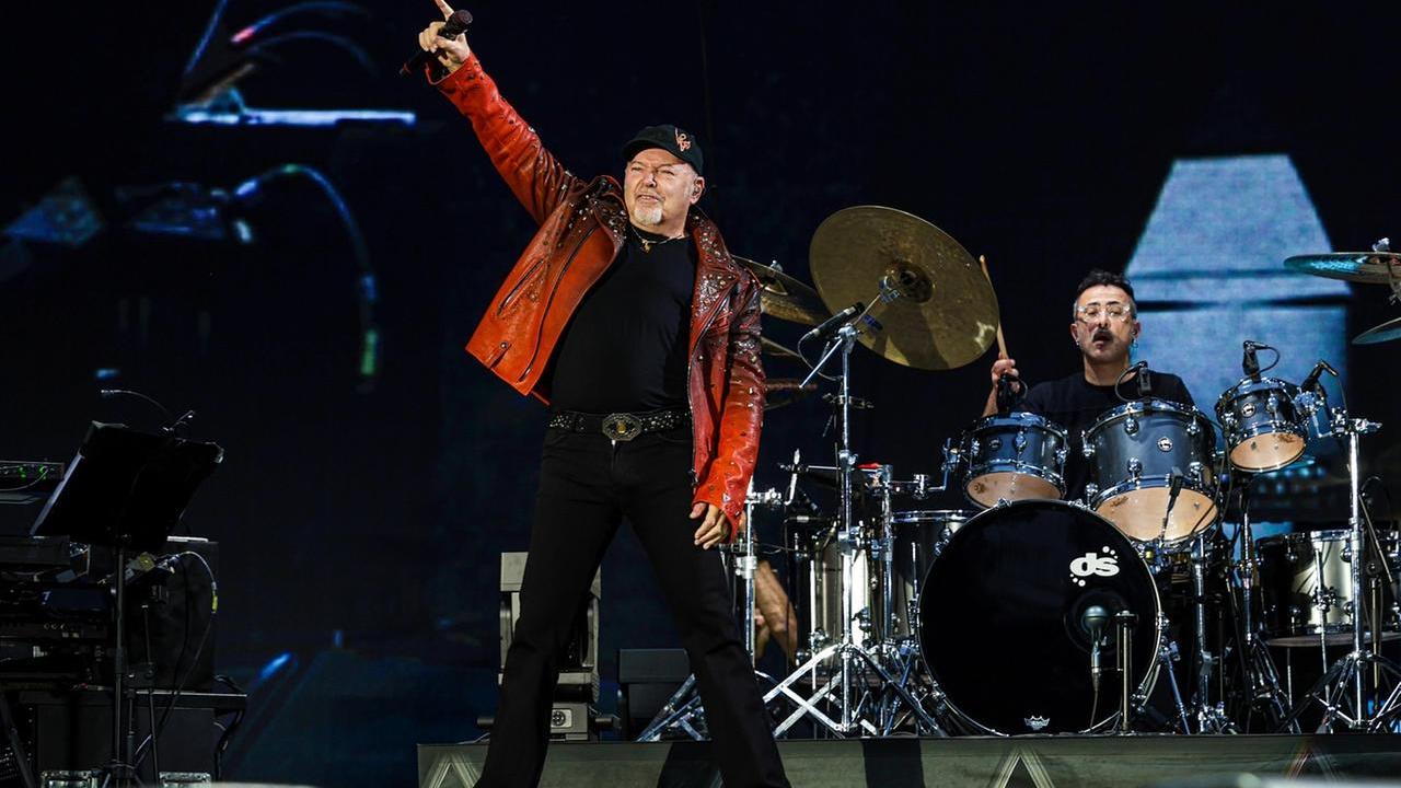 Ferrara già si prepara per Vasco Rossi. Schizzano i prezzi di alberghi e appartamenti