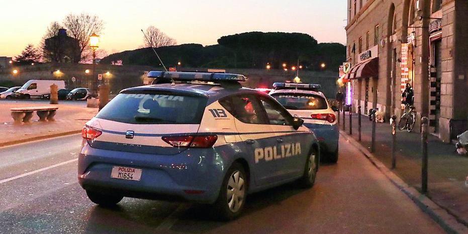 Palpeggia le ragazze in strada: denunciato per molestie sessuali 