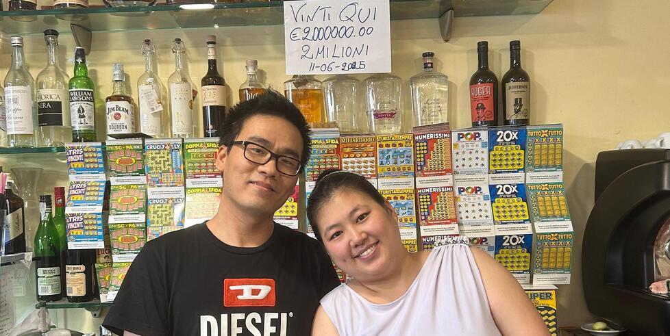 
	I titolari del bar tabaccheria "Luna e Sole"

