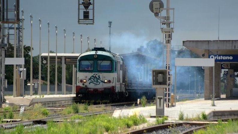 Lavori sui binari dell’isola, sarà un’estate di sacrifici