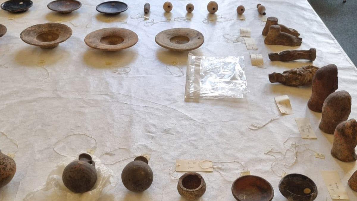 Tornano a Cabras i reperti trafugati da Tharros più di un secolo e mezzo fa