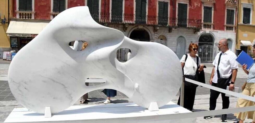 White Carrara è qui, alla kermesse di esordio i guru del design mondiale<br type="_moz" />
