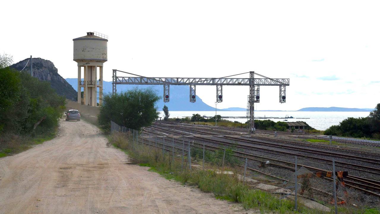 Stop ai camper a Cala Moresca: «Ambiente delicato, va tutelato»