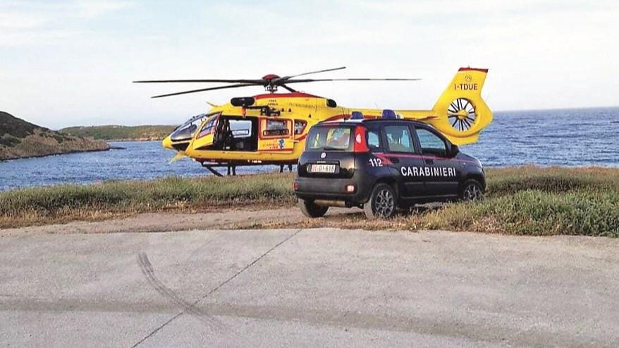 Scivola sugli scogli a Cala Sabina: soccorso con l’elicottero