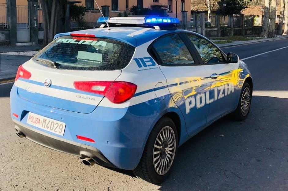 Inseguito  su uno scooter rubato e fermato su una bici elettrica rubata