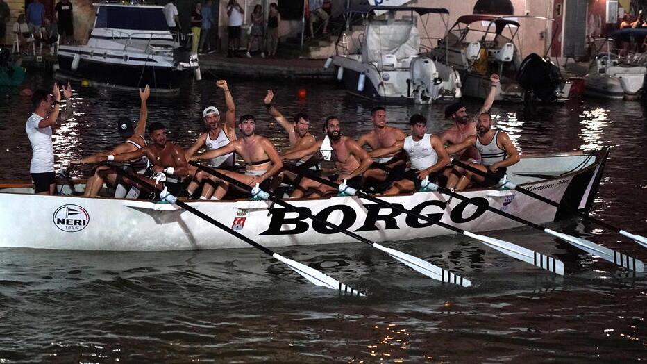 L'esultanza del Borgo dopo la vittoria (foto Stick)