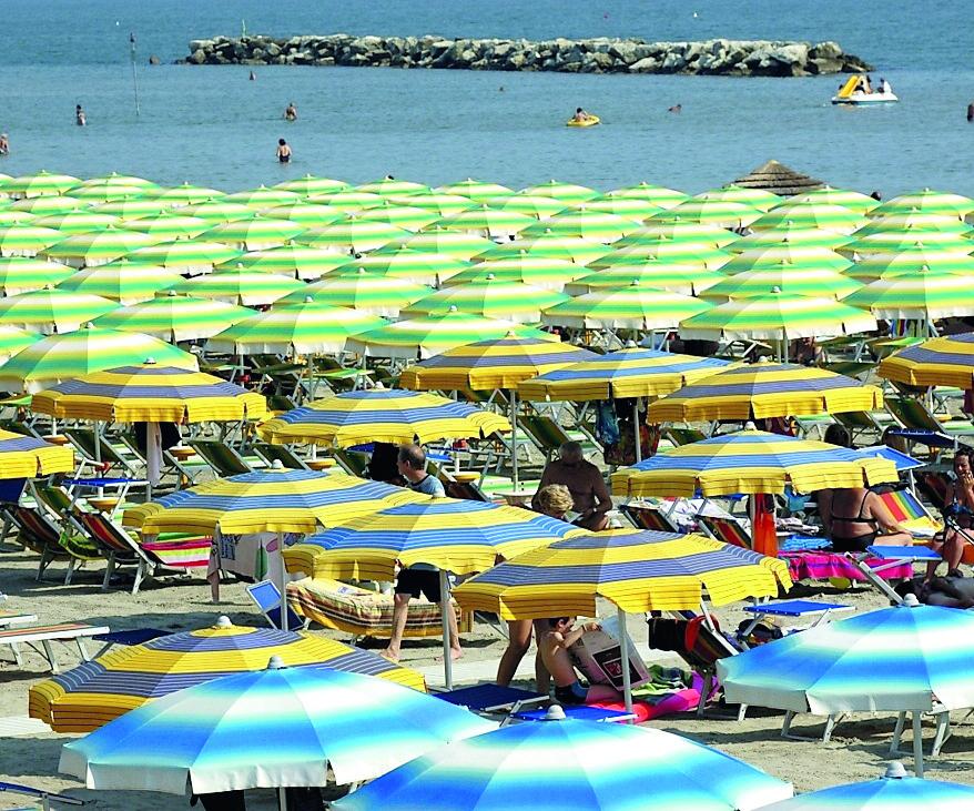 Ferie 2025, più brevi e in Italia. Ecco quanto è disposta a spendere una famiglia