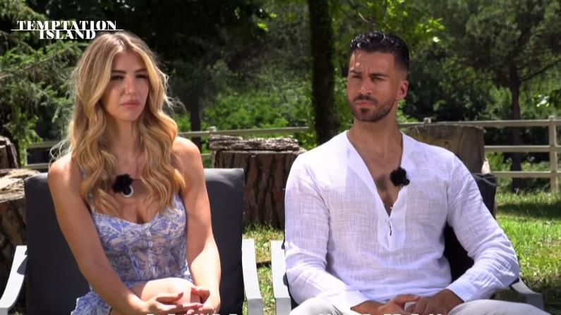 Lucia e Rosario nel video di presentazione