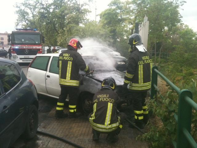 
	Un intervento dei vigili del fuoco

