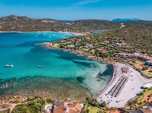 Costa Smeralda: per la sosta non più di 12,5 euro al giorno