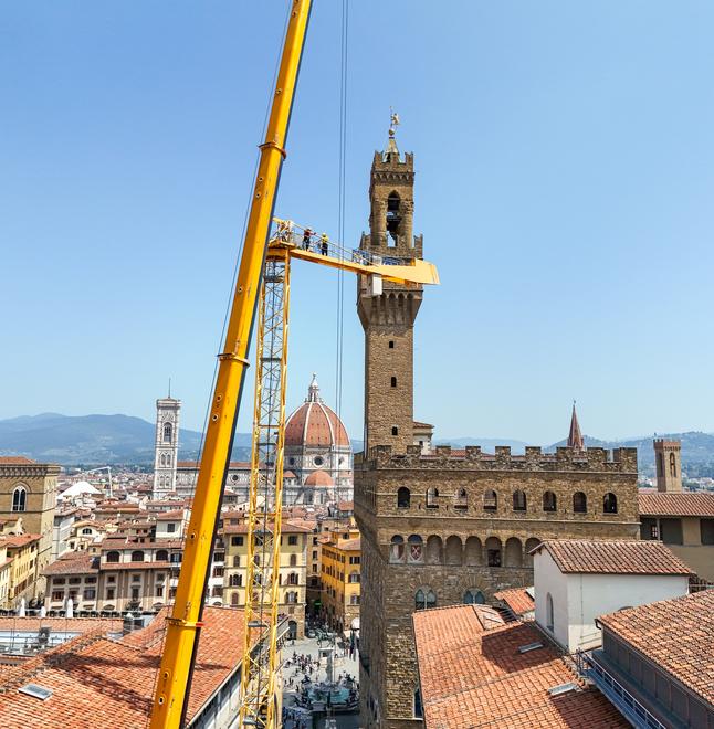 
	Un momento delle operazioni di smontaggio


