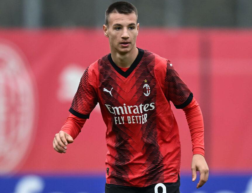 L’asse Apuane-Milano si fa caldo: la Carrarese punta a Camarda