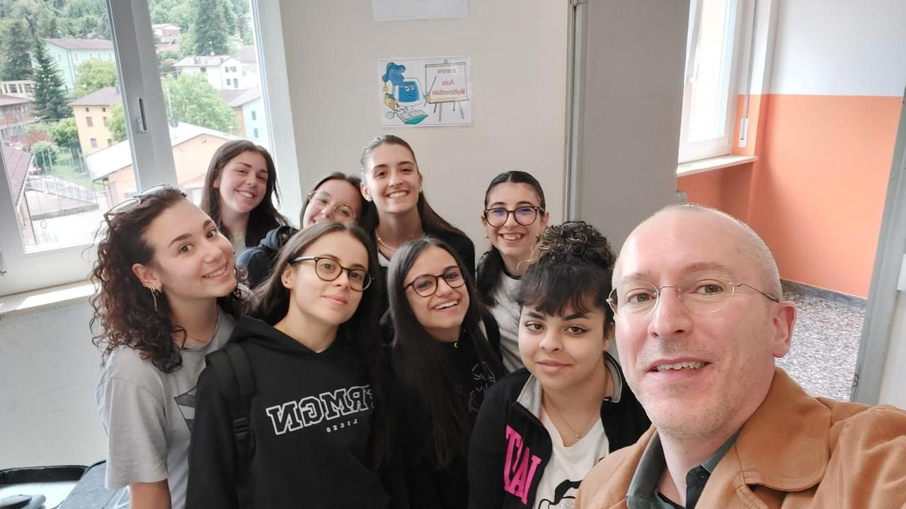 Un selfie con gli studenti coinvolti nel progetto