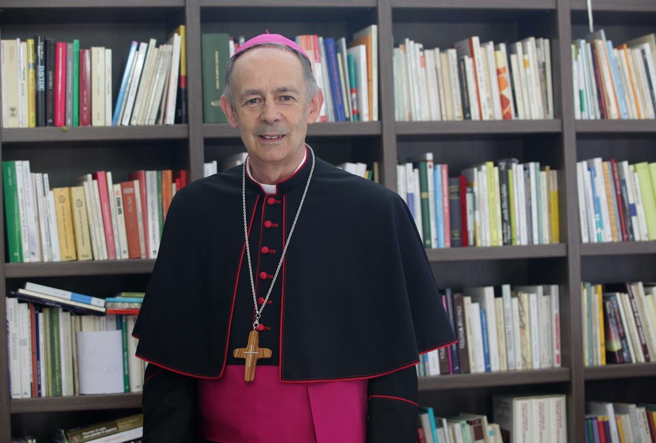 
	Monsignor Antonello Mura, vescovo di Nuoro e Lanusei

