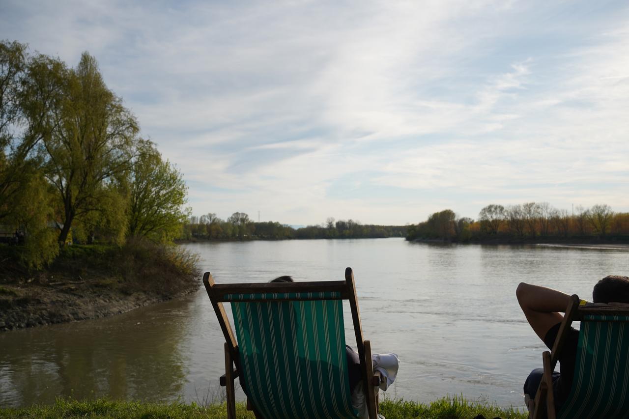 Il fascino della gente d’acqua della Bassa: dai pontieri ai vecchi barcaioli