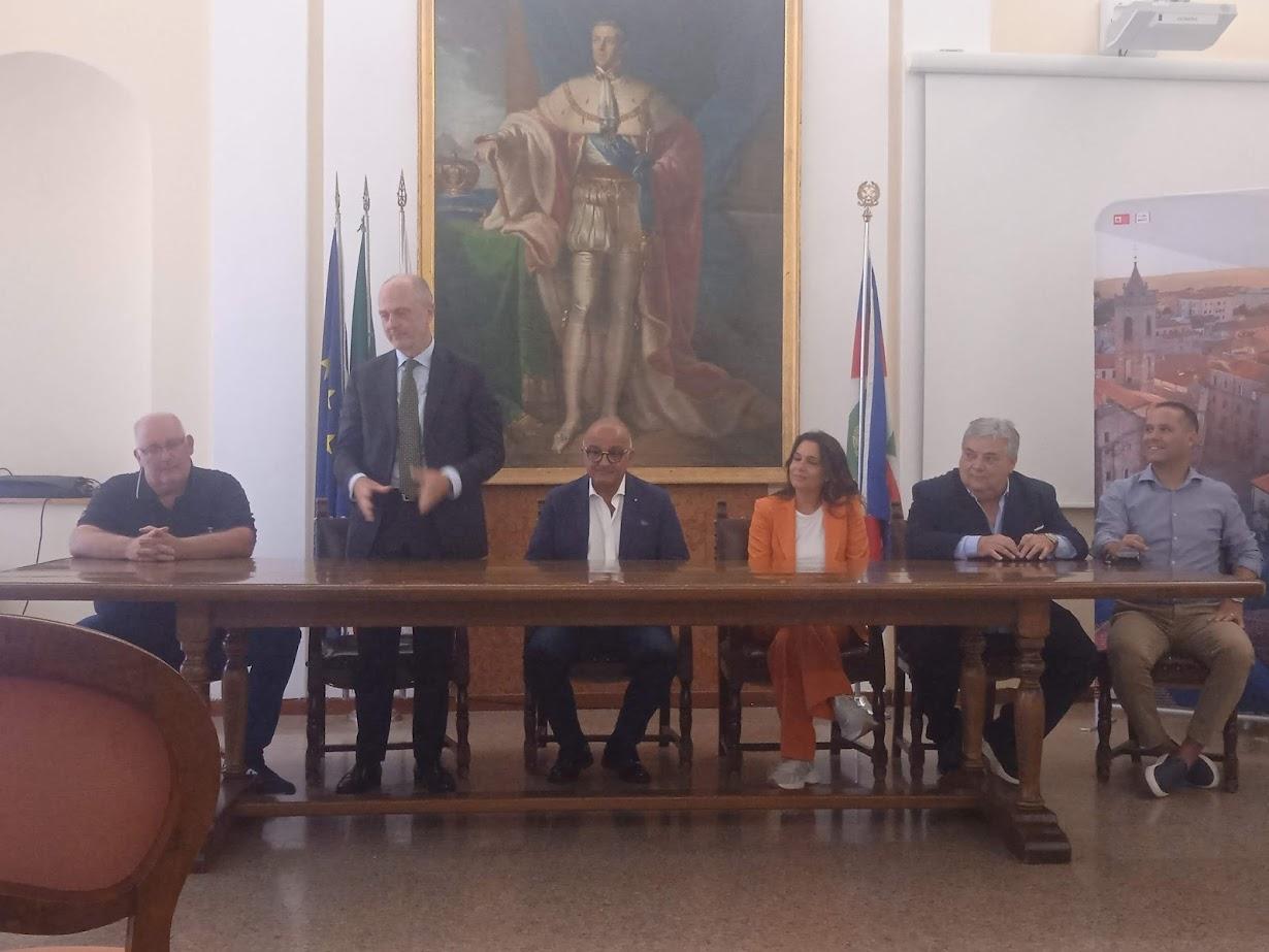 Terra battuta e nuovi impianti, Tempio punta in alto con il tennis