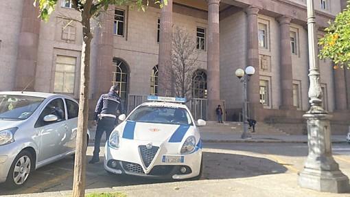 Evade «per andare in chiesa»: arrestato