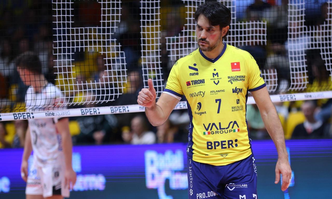 
	Dragan Stankovic saluta Modena

