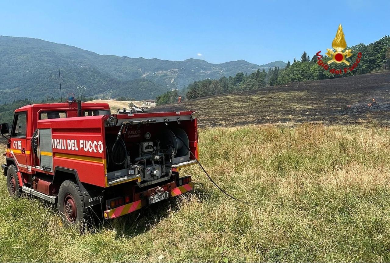 
	I vigili del fuoco in azione a Vaiano


