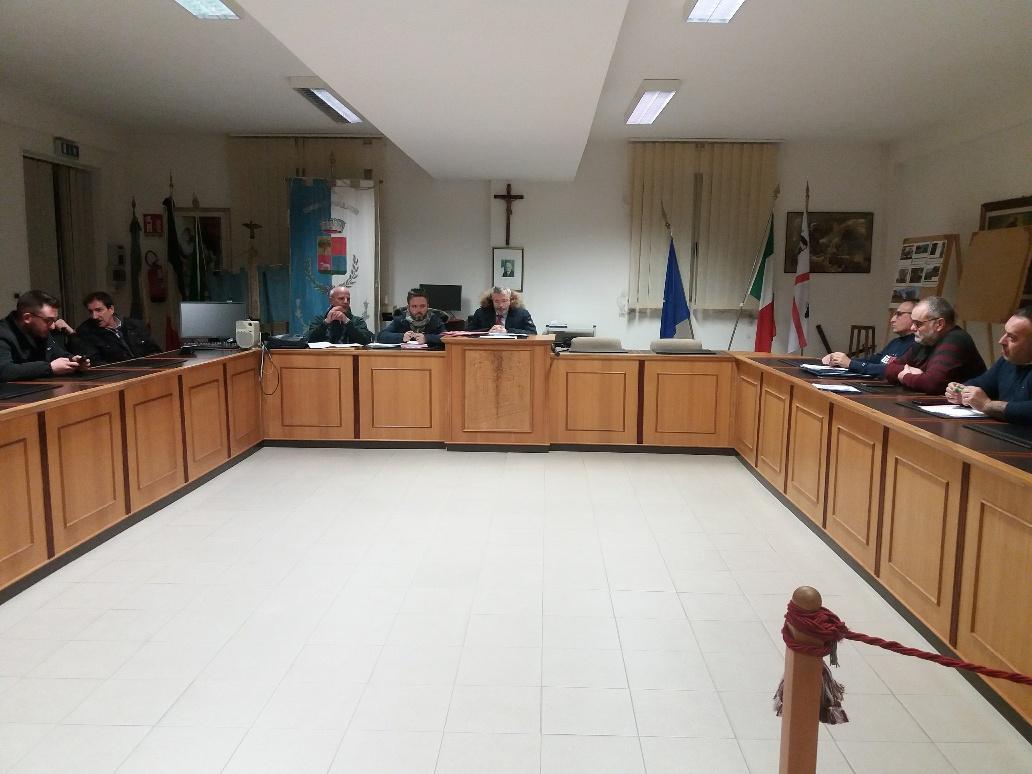 La minoranza si dimette in blocco: «Impedita ogni forma di confronto»