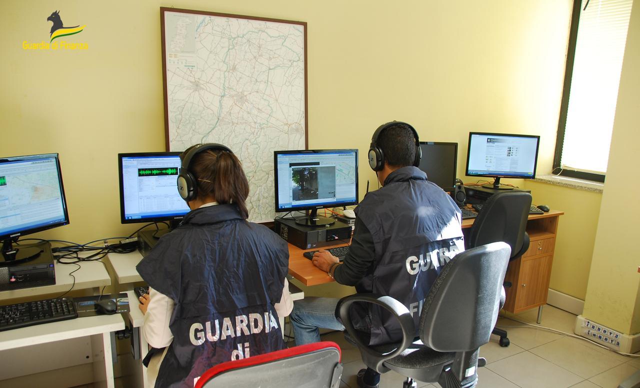 
	La guardia di Finanza ha scoperto il maxi-giro

