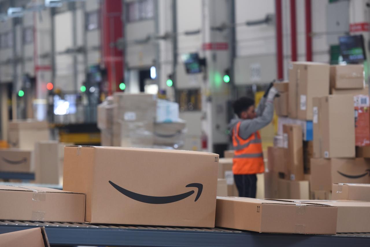 L’e-commerce avanza ovunque, on line fanno fatica solo i mobili