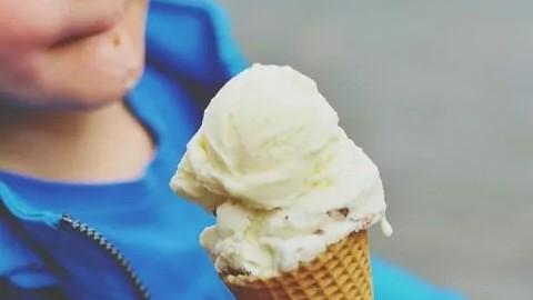 Bimbo a 7 anni scappa in treno per mangiare un gelato: «La vita e le battaglie con mio figlio contro un sistema che discrimina»
