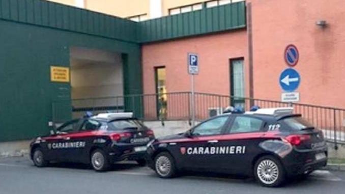 Livorno, dà uno schiaffo alla dottoressa che sta per dimetterla: arrestata una donna di 22 anni