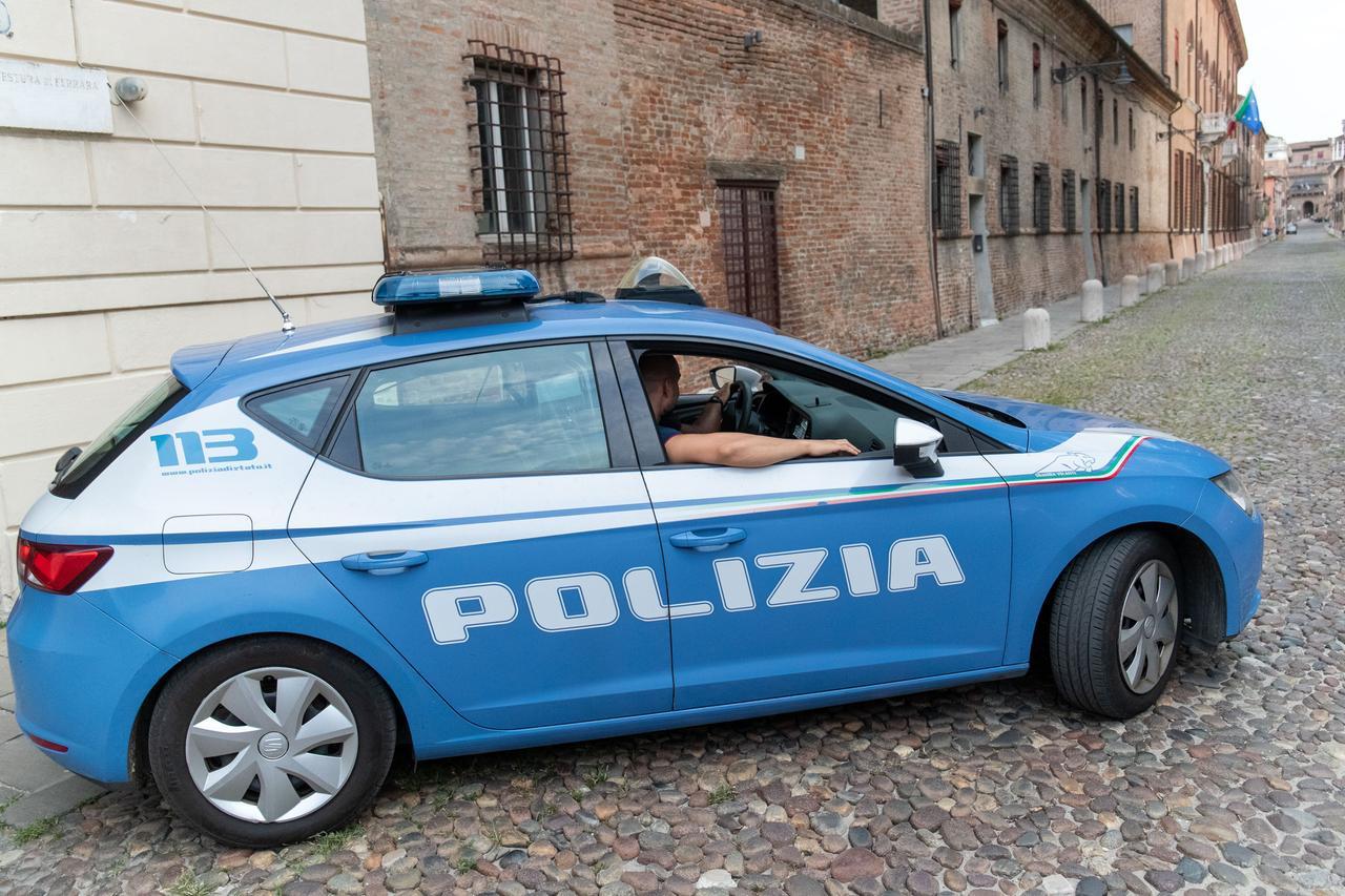 Ferrara, autoerotismo all’aperto: denunciato