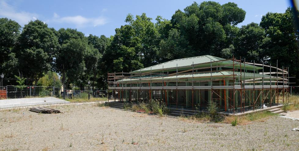 
	Il nuovo chalet realizzato al posto dell&rsquo;ex Meccan&ograve;

