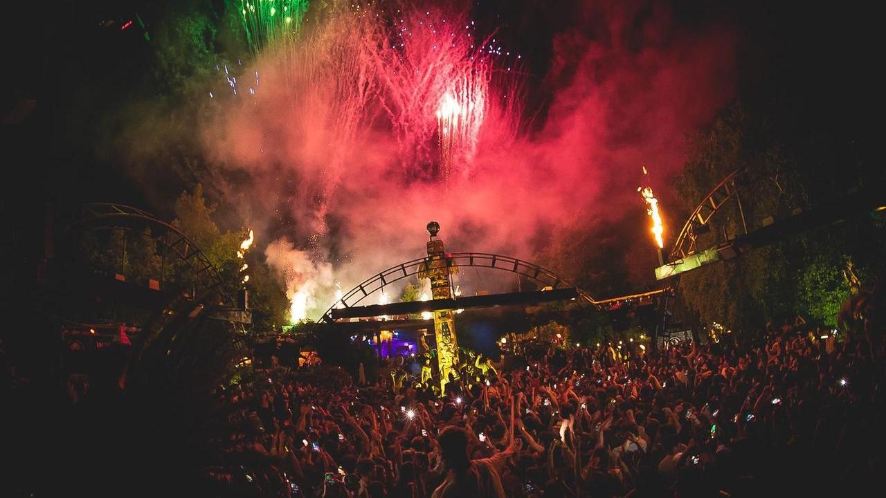 Musica e fuochi d'artificio all'Indio