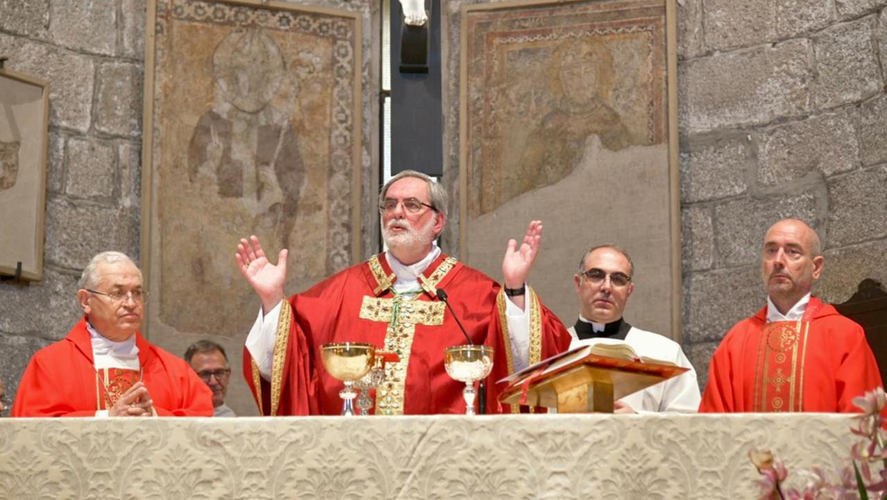 Il vescovo Roberto Fornaciari