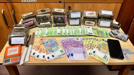 Nascondeva quattro chili di hascisc nel frigorifero: ventenne arrestato