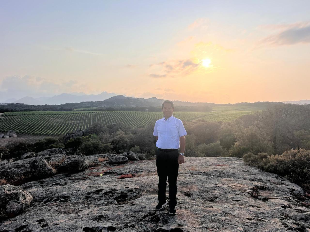 
	Shigeru Hayashi durante la visita a Telti

