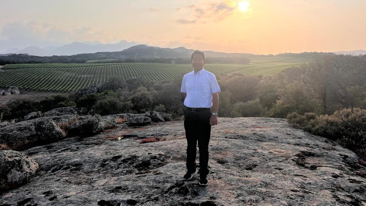 Shigeru Hayashi durante la visita a Telti
