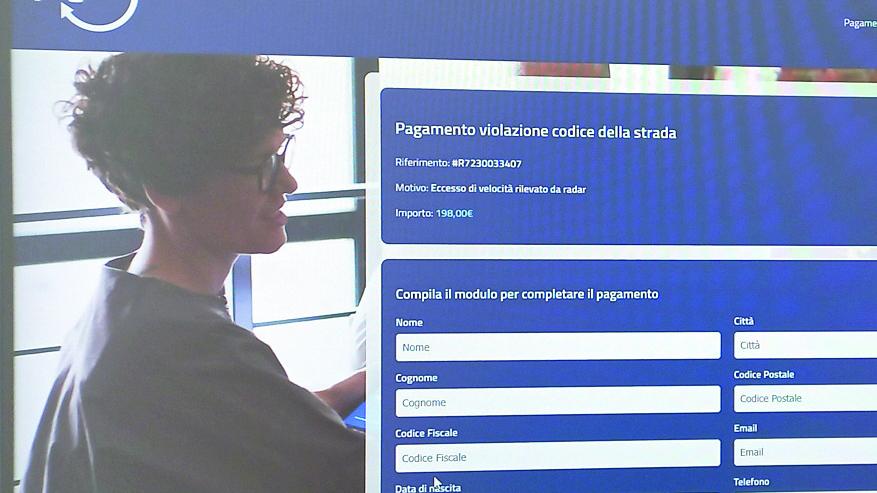 Ferrara, la truffa della multa da pagare
