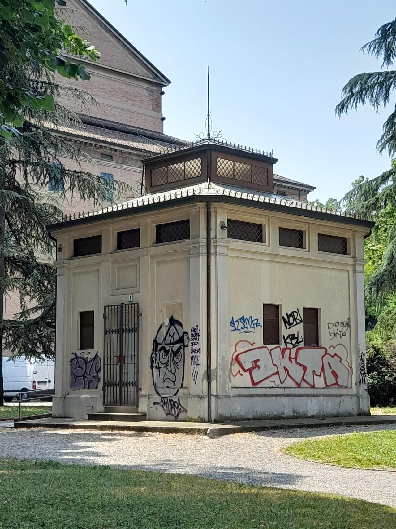 Reggio Emilia, riaprono i bagni dei giardini pubblici