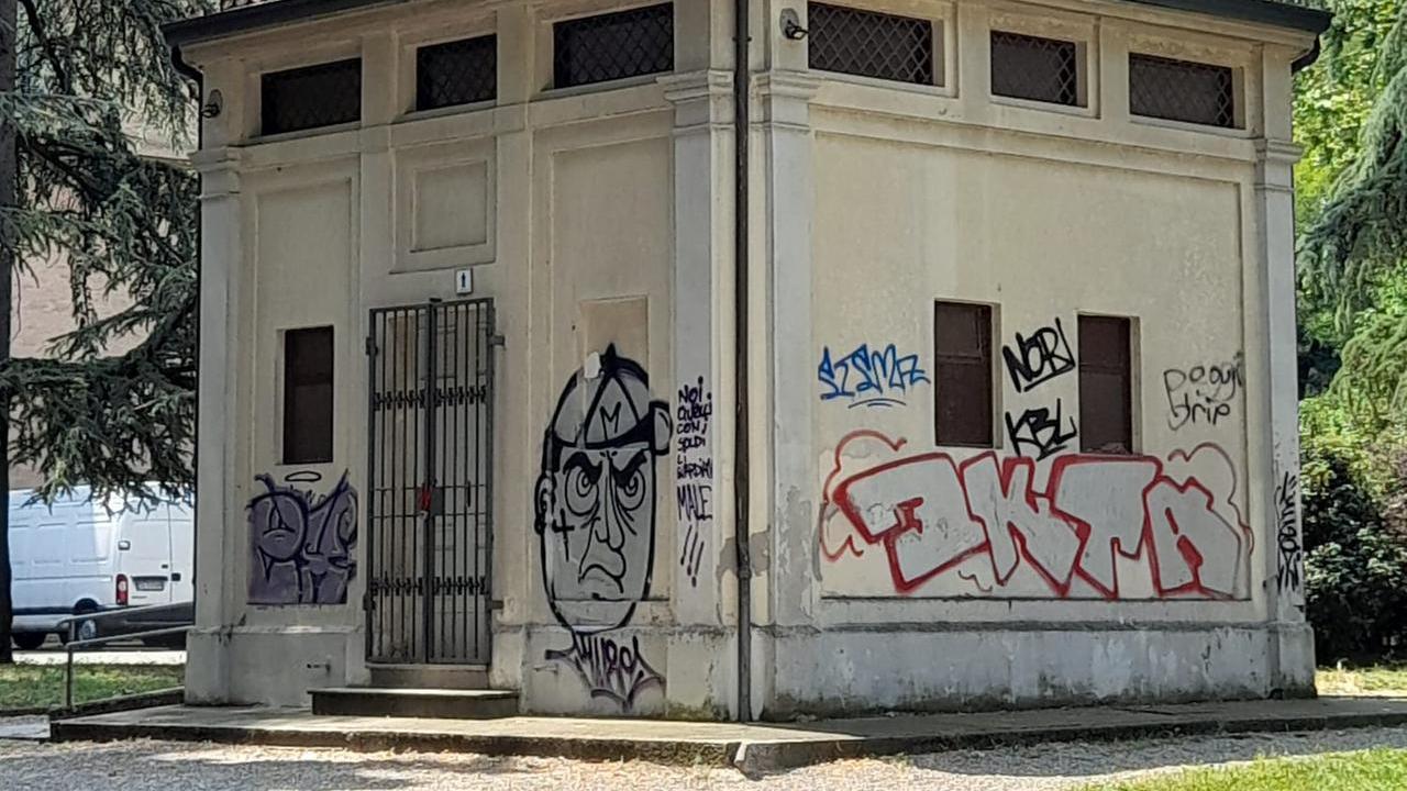Reggio Emilia, riaprono i bagni dei giardini pubblici
