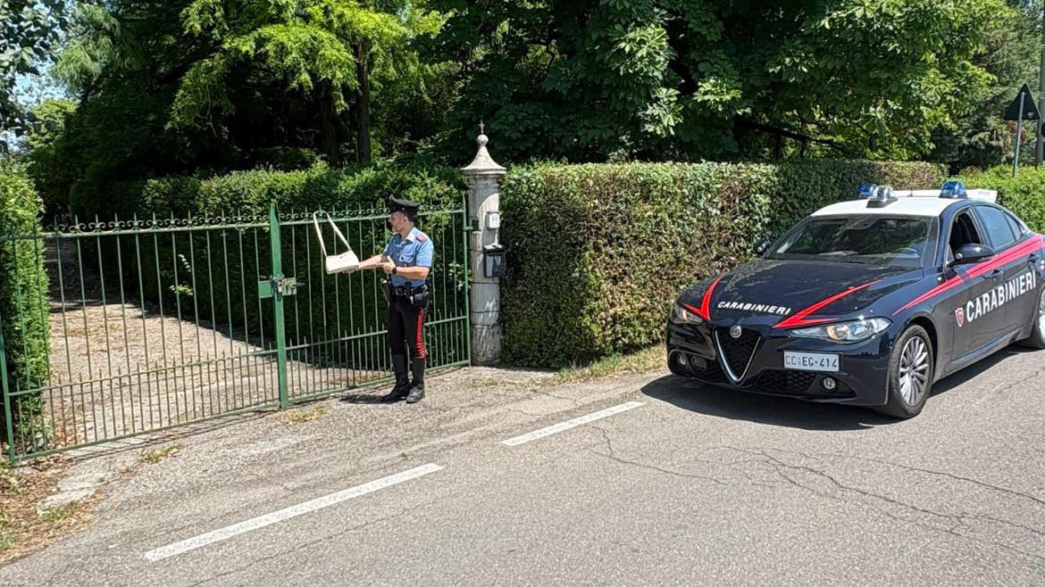 Rubano la borsa dal treno Alta Velocità, i carabinieri la ritrovano a Reggio Emilia grazie ai Gps