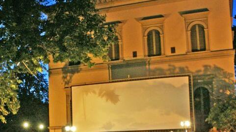 Monsummano, il cinema all’aperto torna a Villa Martini. Primo film il 5 luglio