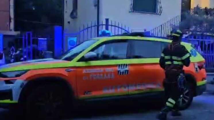 Malore improvviso o caduta, medico muore in casa a Ferrara