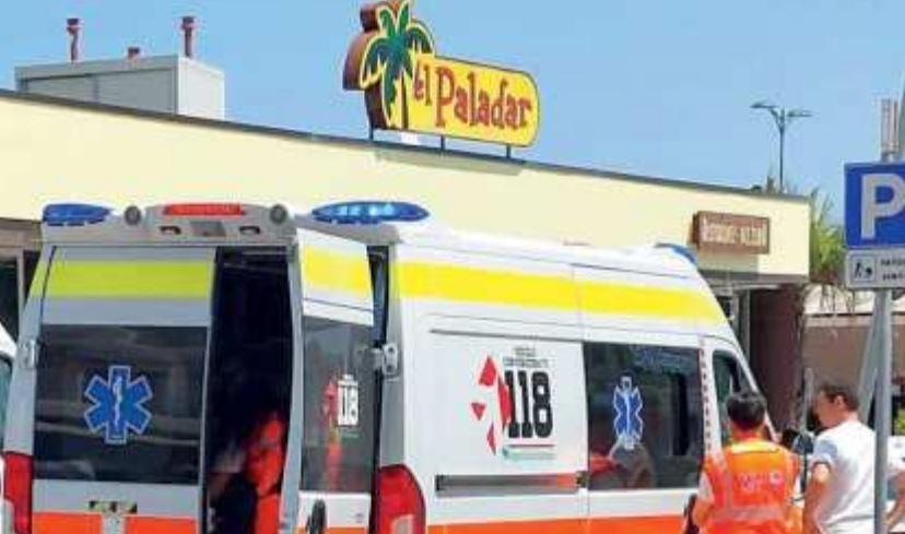 Resta sotto al sole per troppo tempo: malore in spiaggia a Lido Pomposa