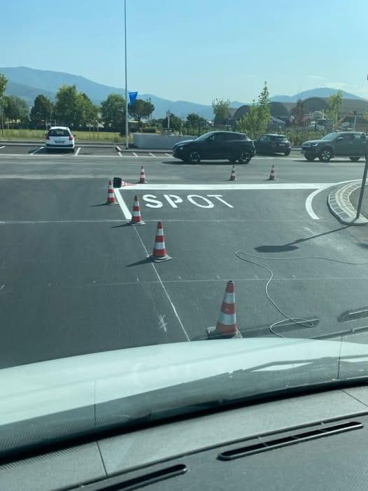 Montemurlo: scrivono “spot” anziché “stop” all’incrocio