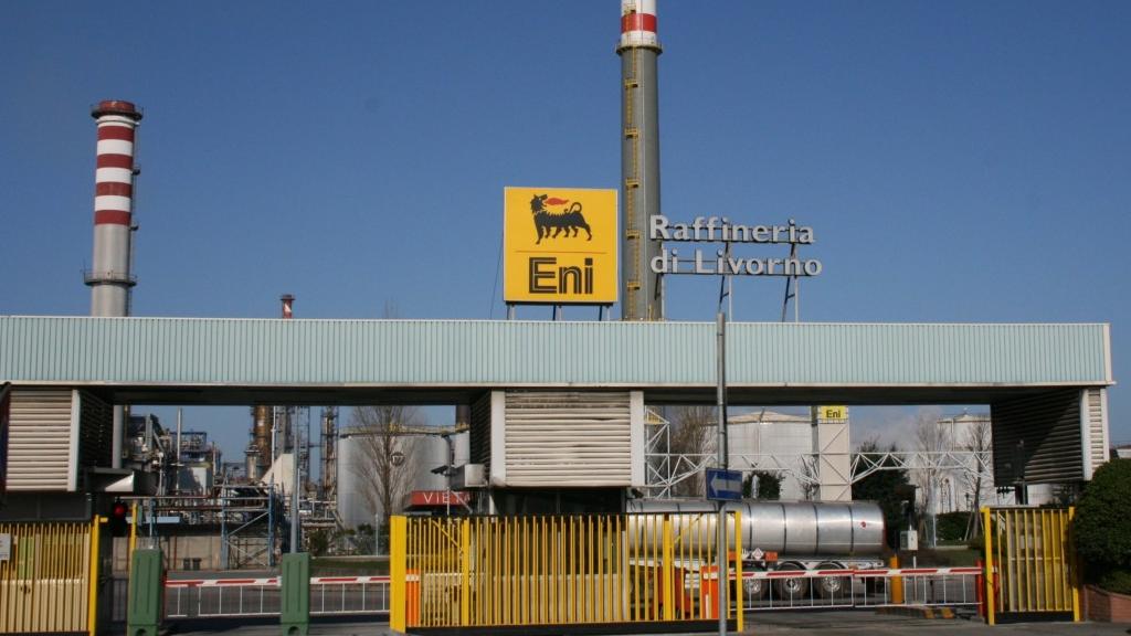 Raffineria Eni, si cambia