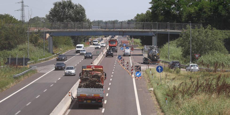 Ferrara, lavori sul raccordo con l’A13. In arrivo altri mesi di code<br>
