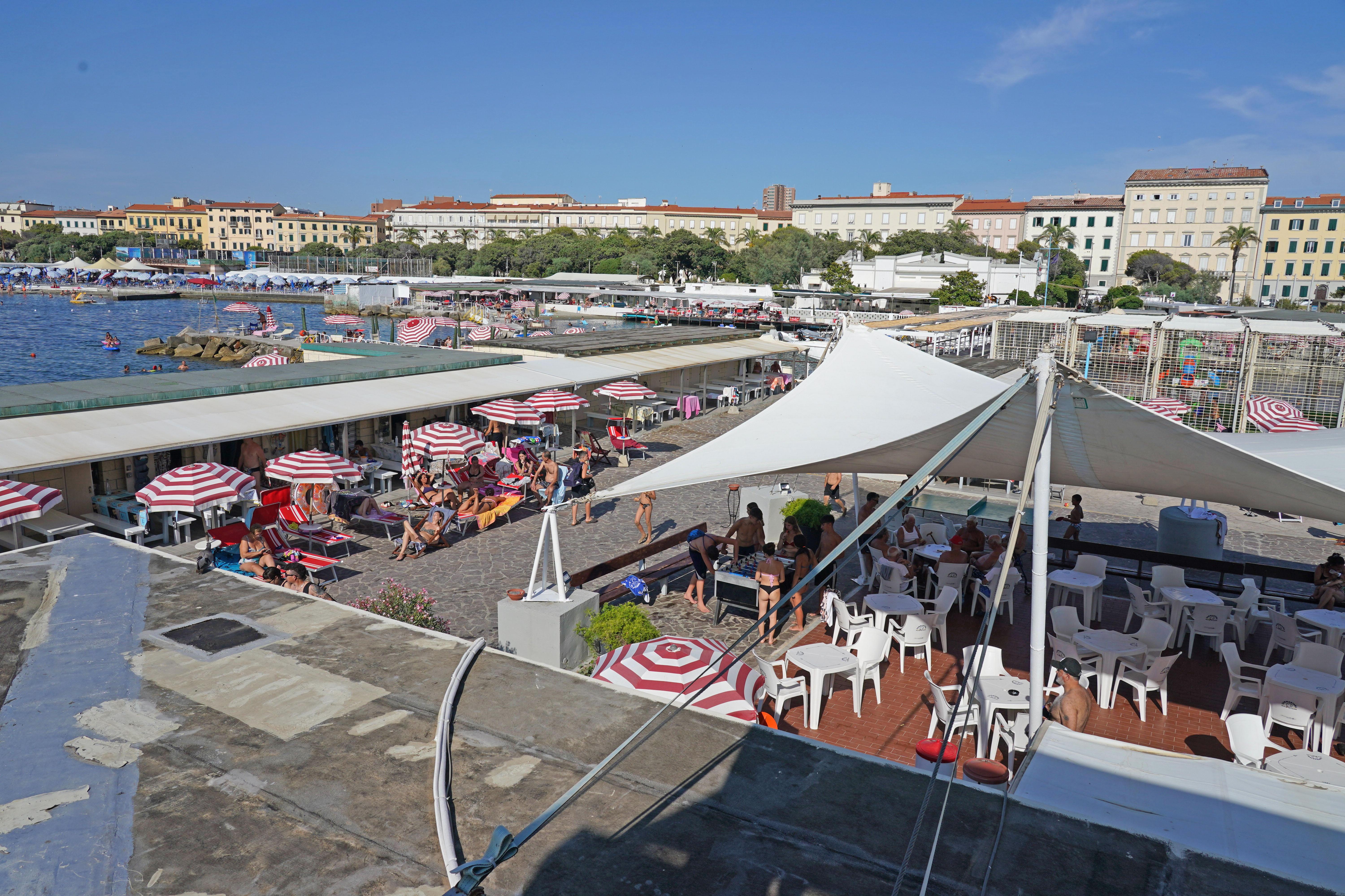 Una panoramica dei Bagni Tirreno (foto Stick)