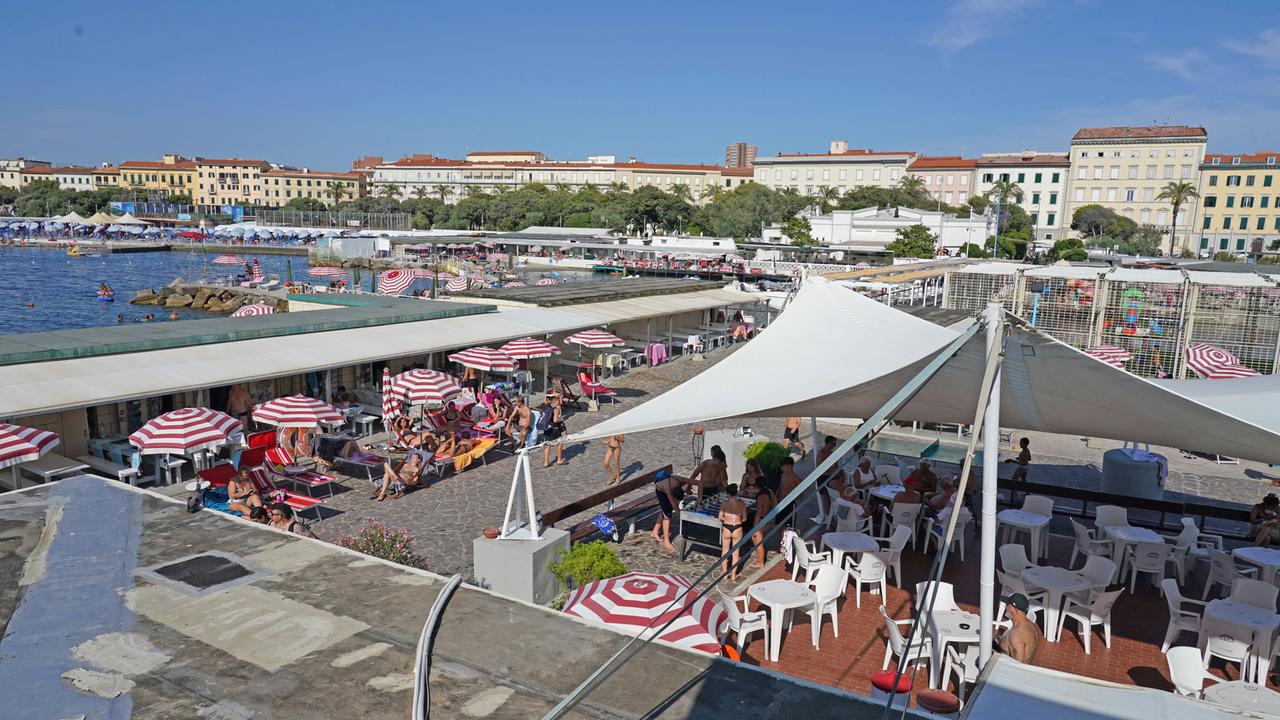 Una panoramica dei Bagni Tirreno (foto Stick)