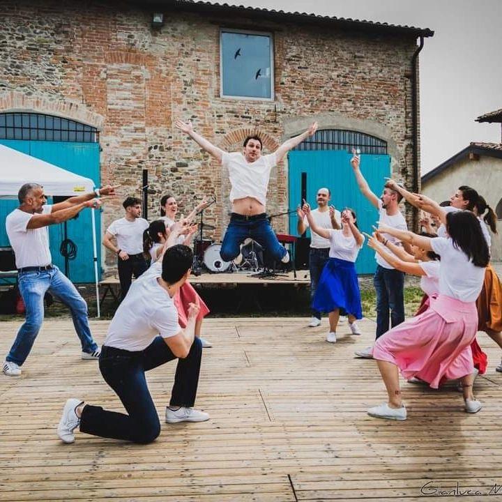 Reggio Emila, arriva un altro Mercoledì da Leoni tra swing, narrazioni e vintage
